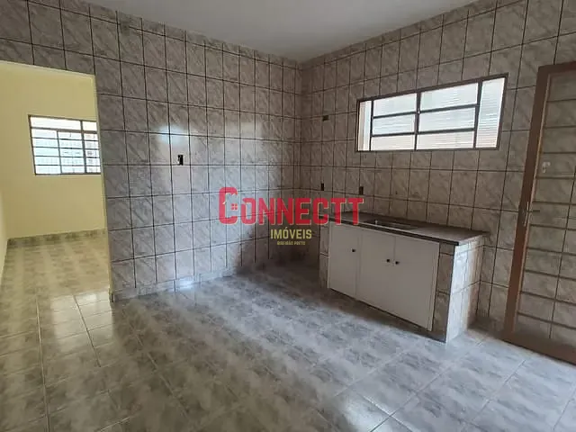Casa com 125m² 2 quartos e 1 banheiro, à venda, no bairro Ipiranga em Ribeirão Preto
