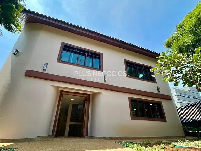 Casa com 580m², à venda ou para alugar, no bairro Parque Campolim em Sorocaba