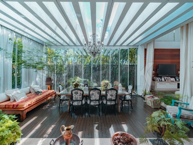 Casa com 770m² 4 quartos e 4 banheiros, à venda, no bairro Alphaville em Santana de Parnaíba