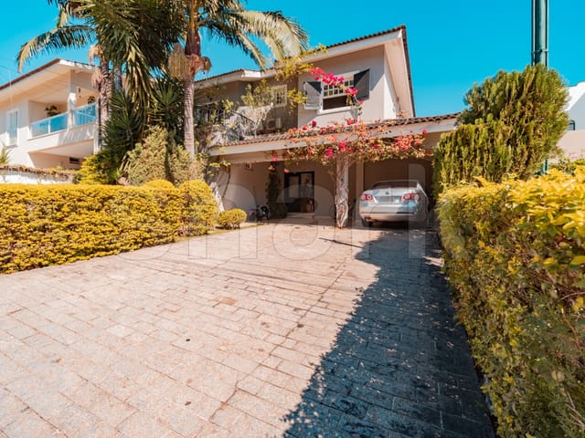 Casa com 770m² 4 quartos e 4 banheiros, à venda, no bairro Alphaville em Santana de Parnaíba
