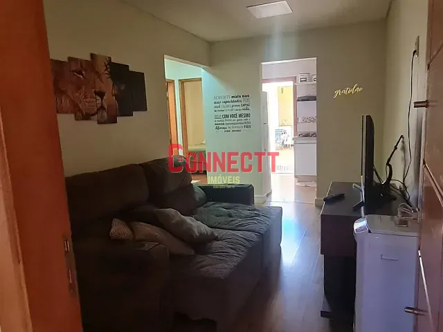 Casa 2 quartos e 2 banheiros, à venda, no bairro Jardim Cristo Redentor em Ribeirão Preto