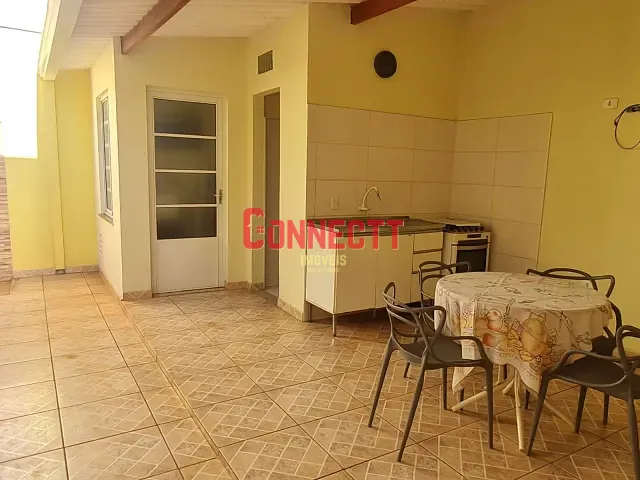 Casa 2 quartos e 2 banheiros, à venda, no bairro Jardim Cristo Redentor em Ribeirão Preto