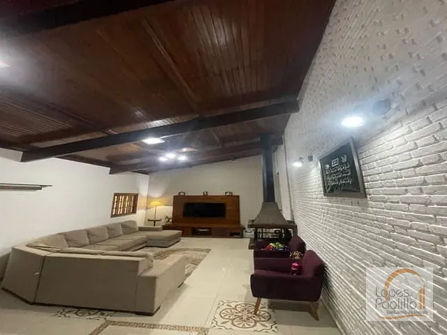 Casa com 935m² 3 quartos e 4 banheiros, à venda, no bairro Jardim Paulista em Atibaia