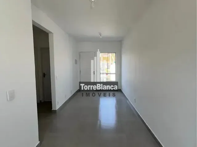 Casa 2 quartos e 1 banheiro, à venda, no bairro Cará-cará em Ponta Grossa