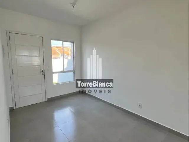 Casa 2 quartos e 1 banheiro, à venda, no bairro Cará-cará em Ponta Grossa