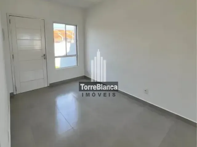Casa 2 quartos e 1 banheiro, à venda, no bairro Cará-cará em Ponta Grossa