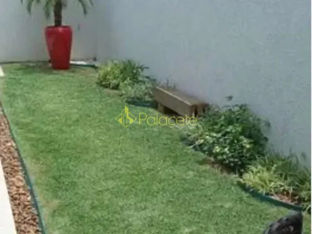 Casa com 300m² 3 quartos e 4 banheiros, à venda, no bairro Piracangaguá em Taubaté