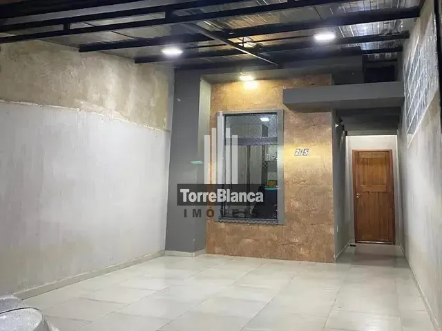 Casa 2 quartos e 1 banheiro, à venda, no bairro Cará-cará em Ponta Grossa