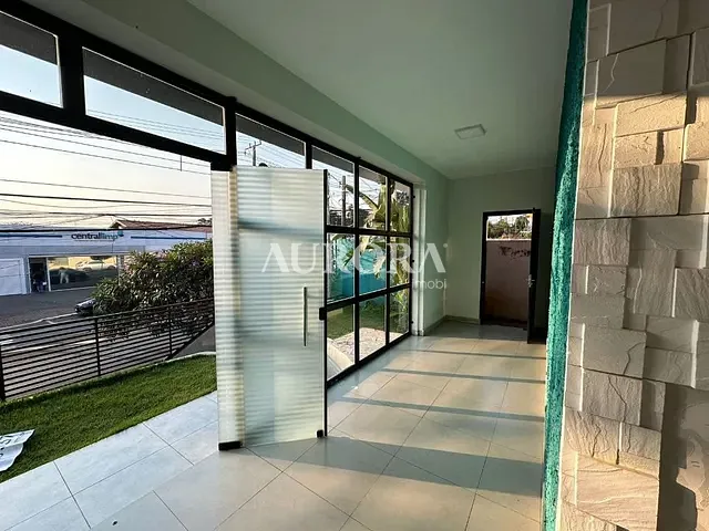 Casa com 450m² 3 quartos e 2 banheiros, à venda, no bairro Santos Dumont em Londrina
