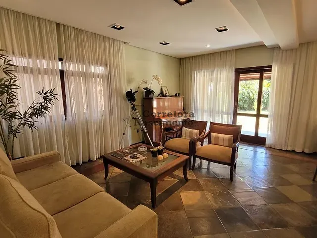 Casa com 687m² 4 quartos e 4 banheiros, à venda, no bairro Parque Residencial Aquarius em São José dos Campos
