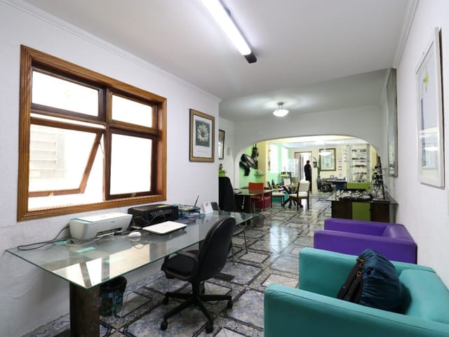 Foto do Casa - Casa tipo para venda em Vila Ipojuca com 8 quartos, sendo 1 suíte, 500m² | Lares e Andares Imóveis