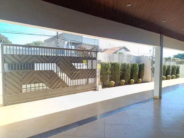Casa com 775m² 4 quartos e 2 banheiros, para alugar, no bairro Parque Residencial Versailles em Sumaré