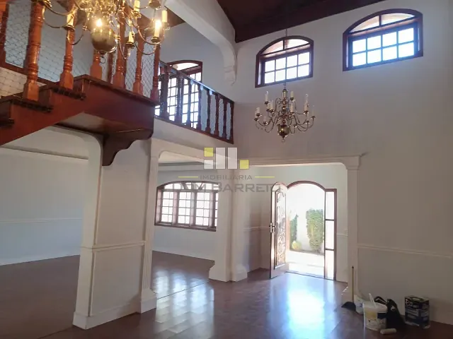 Casa com 775m² 4 quartos e 2 banheiros, para alugar, no bairro Parque Residencial Versailles em Sumaré