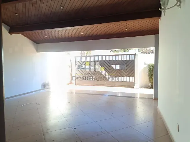 Casa com 775m² 4 quartos e 2 banheiros, para alugar, no bairro Parque Residencial Versailles em Sumaré
