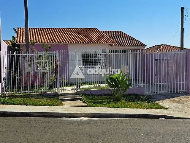 Casa com 250m² 2 quartos e 2 banheiros, à venda, no bairro Contorno em Ponta Grossa