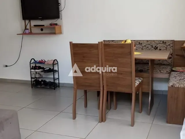 Casa com 210m² 2 quartos e 1 banheiro, à venda, no bairro Cará-cará em Ponta Grossa