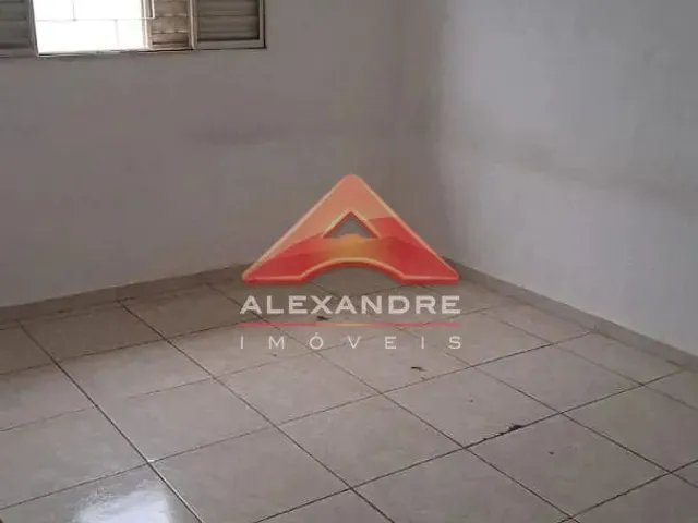 Casa com 211m² 2 quartos e 1 banheiro, à venda, no bairro Jardim das Cerejeiras em São José Dos Campos