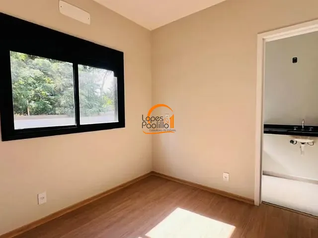 Casa com 555m² 3 quartos e 4 banheiros, à venda, no bairro San Fernando Valley em Atibaia