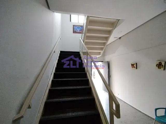 Casa com 250m², para alugar, no bairro Quarta Parada em São Paulo