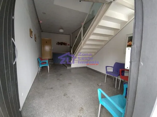 Casa com 250m², para alugar, no bairro Quarta Parada em São Paulo