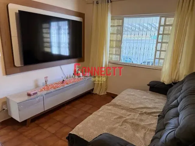 Casa com 250m² 5 quartos e 3 banheiros, à venda, no bairro Independência em Ribeirão Preto