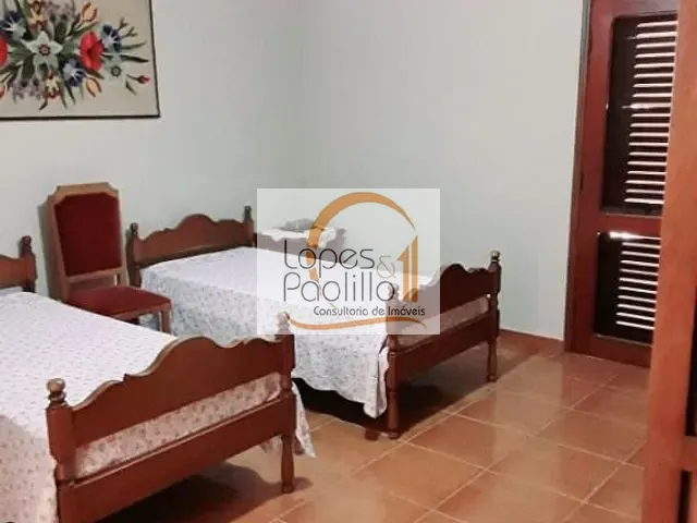 Casa com 454m² 4 quartos e 1 banheiro, para alugar, no bairro Centro em Atibaia