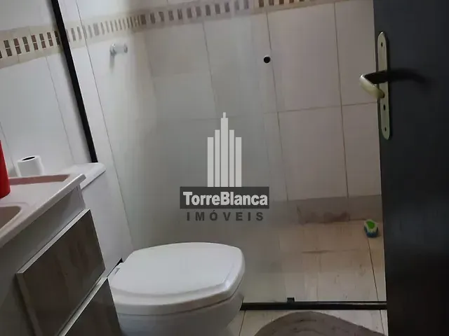 Casa com 640m² 3 quartos e 1 banheiro, à venda, no bairro Colônia Dona Luíza em Ponta Grossa