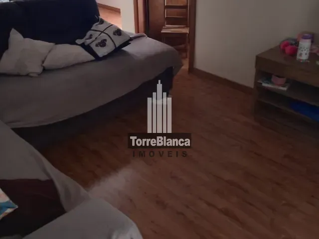 Casa com 640m² 3 quartos e 1 banheiro, à venda, no bairro Colônia Dona Luíza em Ponta Grossa