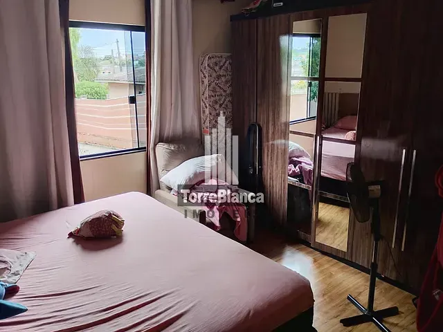 Casa com 640m² 3 quartos e 1 banheiro, à venda, no bairro Colônia Dona Luíza em Ponta Grossa