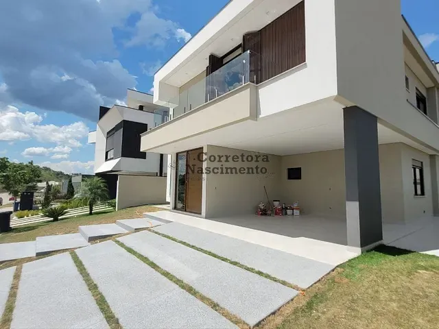 Casa com 450m² 4 quartos e 5 banheiros, à venda, no bairro Urbanova em São José dos Campos