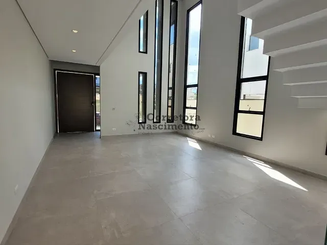 Casa com 450m² 4 quartos e 5 banheiros, à venda, no bairro Urbanova em São José dos Campos