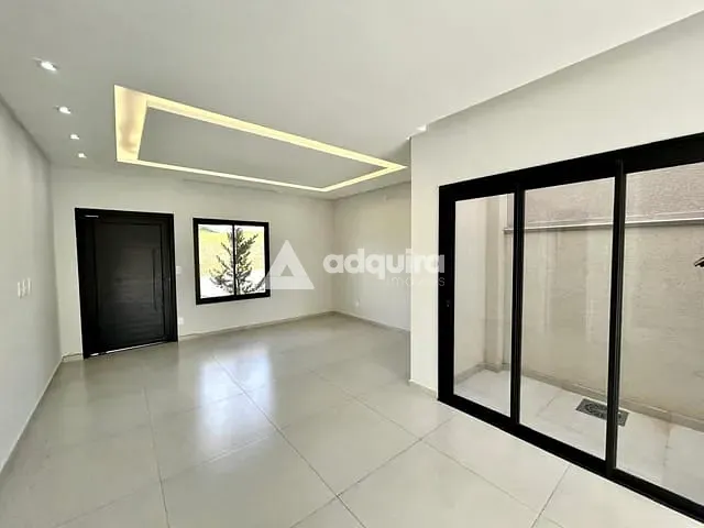 Casa com 200m² 3 quartos e 4 banheiros, à venda, no bairro Jardim Carvalho em Ponta Grossa