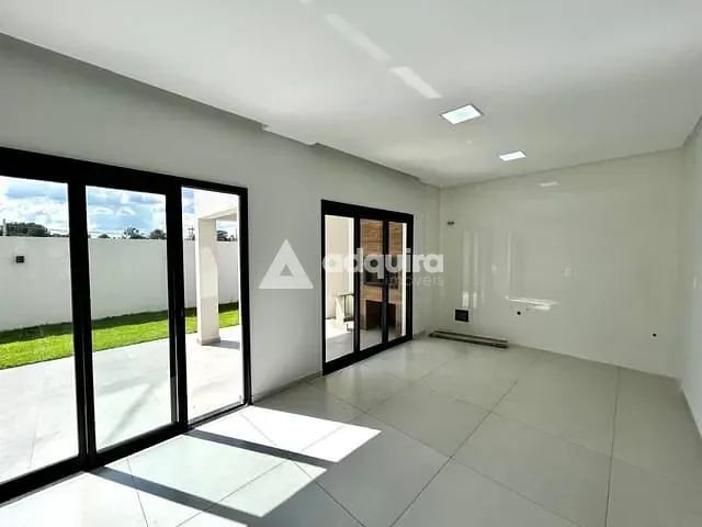 Casa com 200m² 3 quartos e 4 banheiros, à venda, no bairro Jardim Carvalho em Ponta Grossa