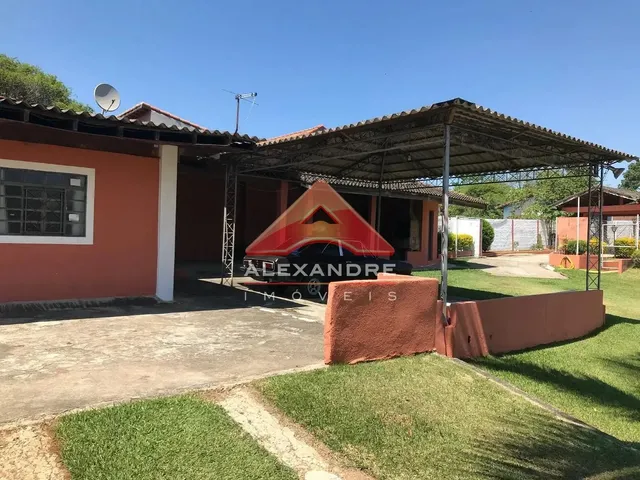 Casa com 1960m² 2 quartos e 2 banheiros, à venda, no bairro Santa Herminia em São José Dos Campos