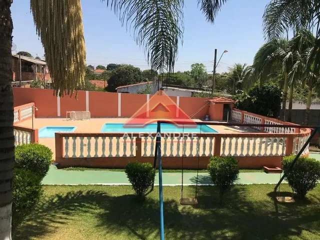 Casa com 1960m² 2 quartos e 2 banheiros, à venda, no bairro Santa Herminia em São José Dos Campos