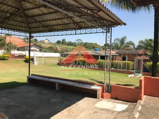Casa com 1960m² 2 quartos e 2 banheiros, à venda, no bairro Santa Herminia em São José Dos Campos