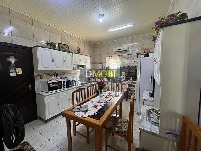 Casa com 600m² 2 quartos e 2 banheiros, à venda, no bairro Vila Imperial em Gravataí