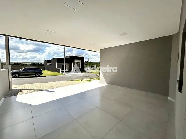 Casa com 200m² 3 quartos e 3 banheiros, à venda, no bairro Jardim Carvalho em Ponta Grossa