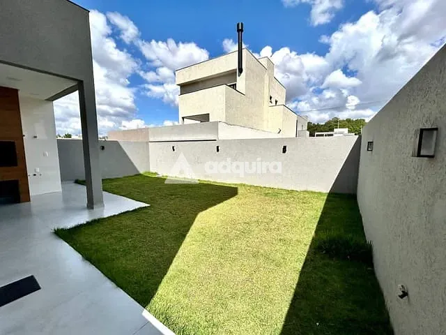 Casa com 200m² 3 quartos e 3 banheiros, à venda, no bairro Jardim Carvalho em Ponta Grossa