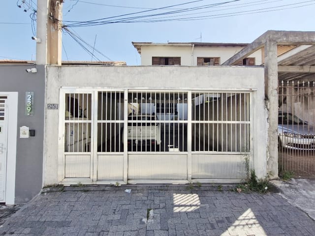 Foto do Casa - Casa tipo para venda em Vila Campo Grande com 2 quartos, 170m² | Lares e Andares Imóveis