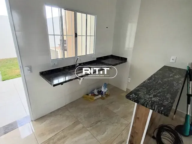 Casa com 160m² 2 quartos e 2 banheiros, à venda, no bairro Parque Bellaville em Hortolândia