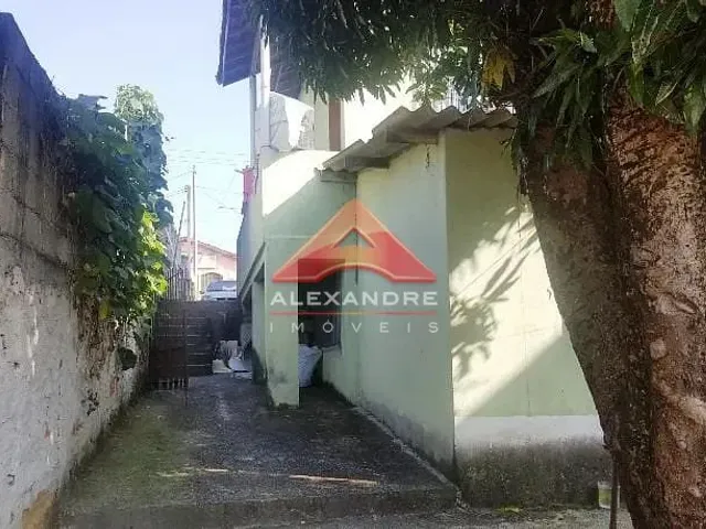 Casa com 500m² 3 quartos e 2 banheiros, à venda, no bairro Centro em São José Dos Campos