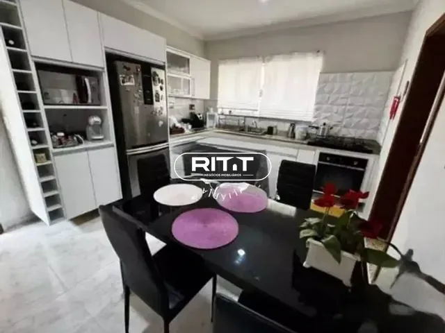 Casa com 289m² 4 quartos e 6 banheiros, à venda, no bairro Parque da Hípica em Campinas