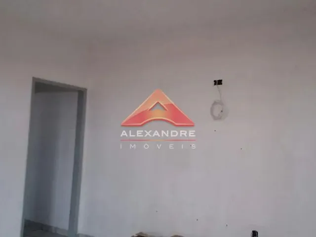 Casa com 125m² 2 quartos e 1 banheiro, à venda, no bairro Jardim Castanheira em São José Dos Campos