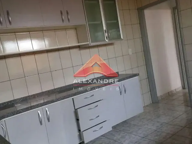 Casa com 125m² 2 quartos e 1 banheiro, à venda, no bairro Jardim Castanheira em São José Dos Campos