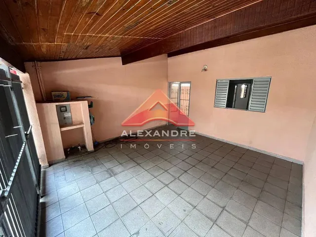 Casa com 125m² 2 quartos e 1 banheiro, à venda, no bairro Jardim Castanheira em São José Dos Campos