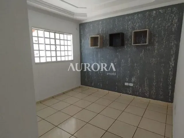 Casa com 184m² 3 quartos e 2 banheiros, à venda, no bairro Conjunto Habitacional Champagnat em Londrina