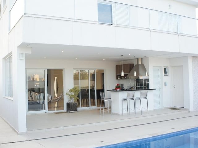 Casa com 454m² 4 quartos e 6 banheiros, à venda ou para alugar, no bairro Alphaville em Santana de Parnaíba