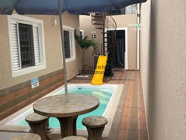 Casa com 250m², à venda, no bairro Jardim América em Jacareí