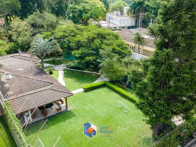 Casa com 2350m² 5 quartos e 9 banheiros, à venda, no bairro Chácara Monte Alegre em São Paulo